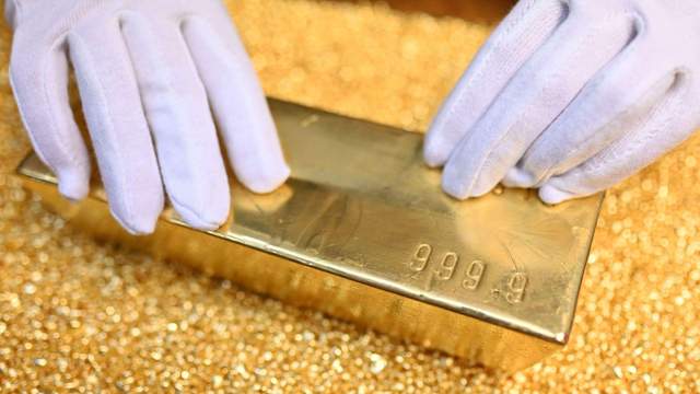 Росія розпродає запаси золота: резерви впали до мінімуму з 2019 року