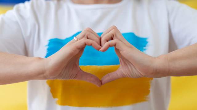 З Днем української мови та писемності 2026 – листівки, вірші та привітання своїми словами