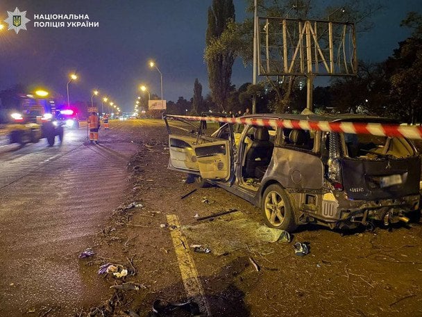 Київ пережив дві хвилі ударів балістикою: є жертва, влучання по мосту і метро - усі деталі