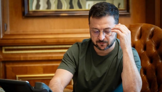 Зеленський нагородив ще 298 військових, із них 131 - посмертно