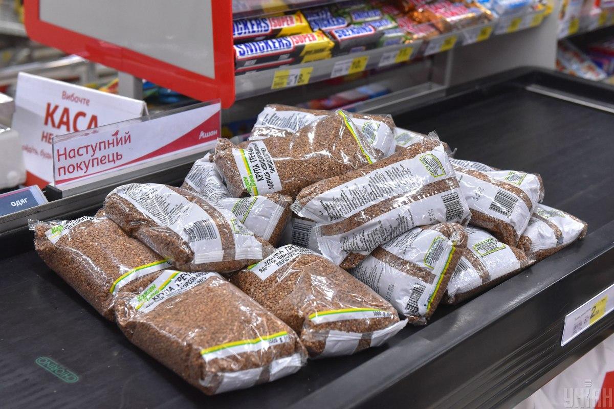 Гречка в Україні стала їжею для багатих: чи вистачить нового врожаю та якими будуть ціни