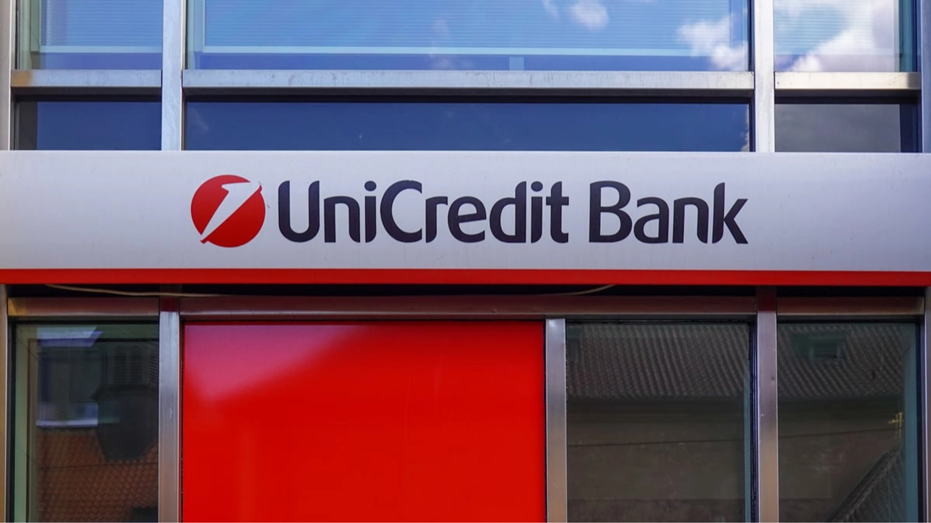 Голова правління UniCredit Падоан піде після закінчення терміну