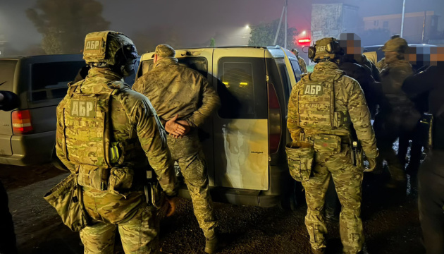 На Буковині п’ятьох посадовців ТЦК підозрюють у викраденні та катуванні людей