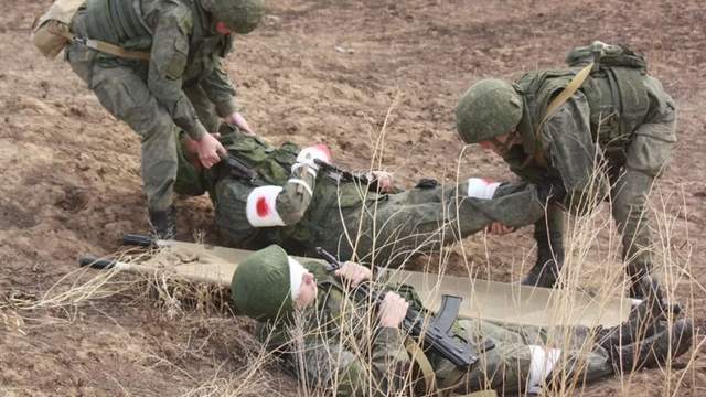 "Хай застрелиться, як мужик": російський командир погнав хворого солдата на забій на Донеччині