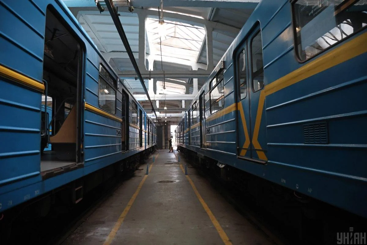 Станція метро "Чернігівська" відновила роботу після російської атаки