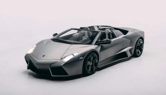 Капсула часу за 3 мільйони доларів: у США продають унікальний Lamborghini Reventon майже без пробігу