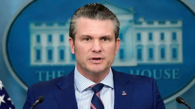 "Контракти на столі": чому очільник Пентагону зволікає з ракетами для Patriot