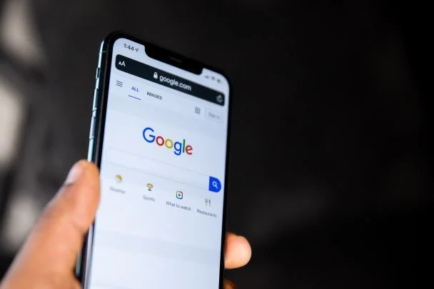 Google автоматично прив’язує номер телефону на Android — як це вимкнути