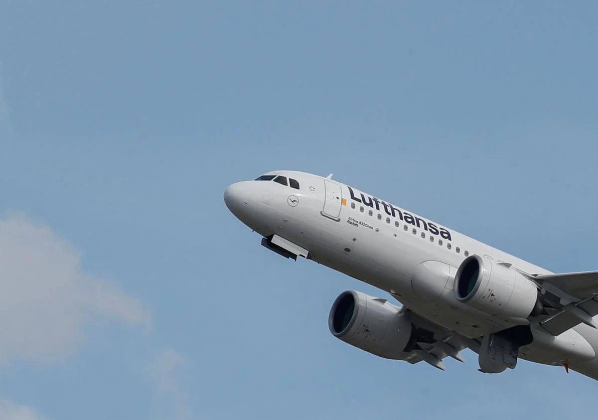 Lufthansa перенесла туалети в багажний відсік літака: яку проблему це розв'язало