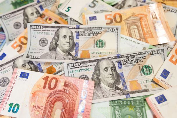 Курс валют на 29 жовтня: скільки коштуватимуть долар, євро та злотий