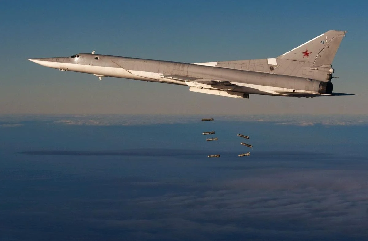 Російські бомбардувальники Ту-95МС "засвітились" над двома морями: що відомо