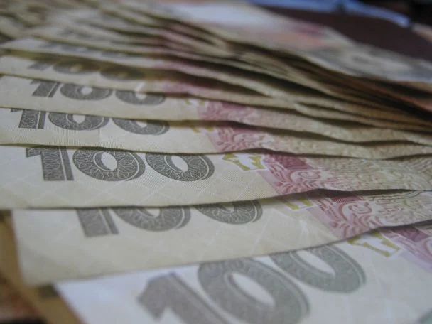 Ці гривні скоро зникнуть з обігу: НБУ пояснив, коли купюри востаннє обміняють у банках