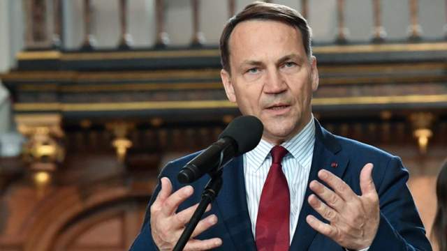 "Самогубна тактика": Польща закриває в'їзд львівському депутату через рішення про рік Шухевича