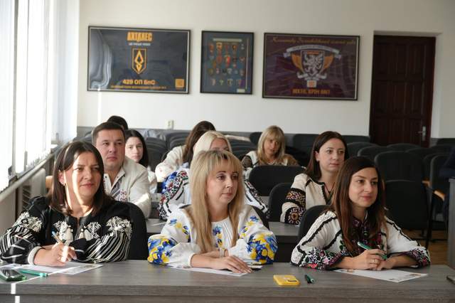 Ці слова у тексті Радіодиктанту могли викликати труднощі