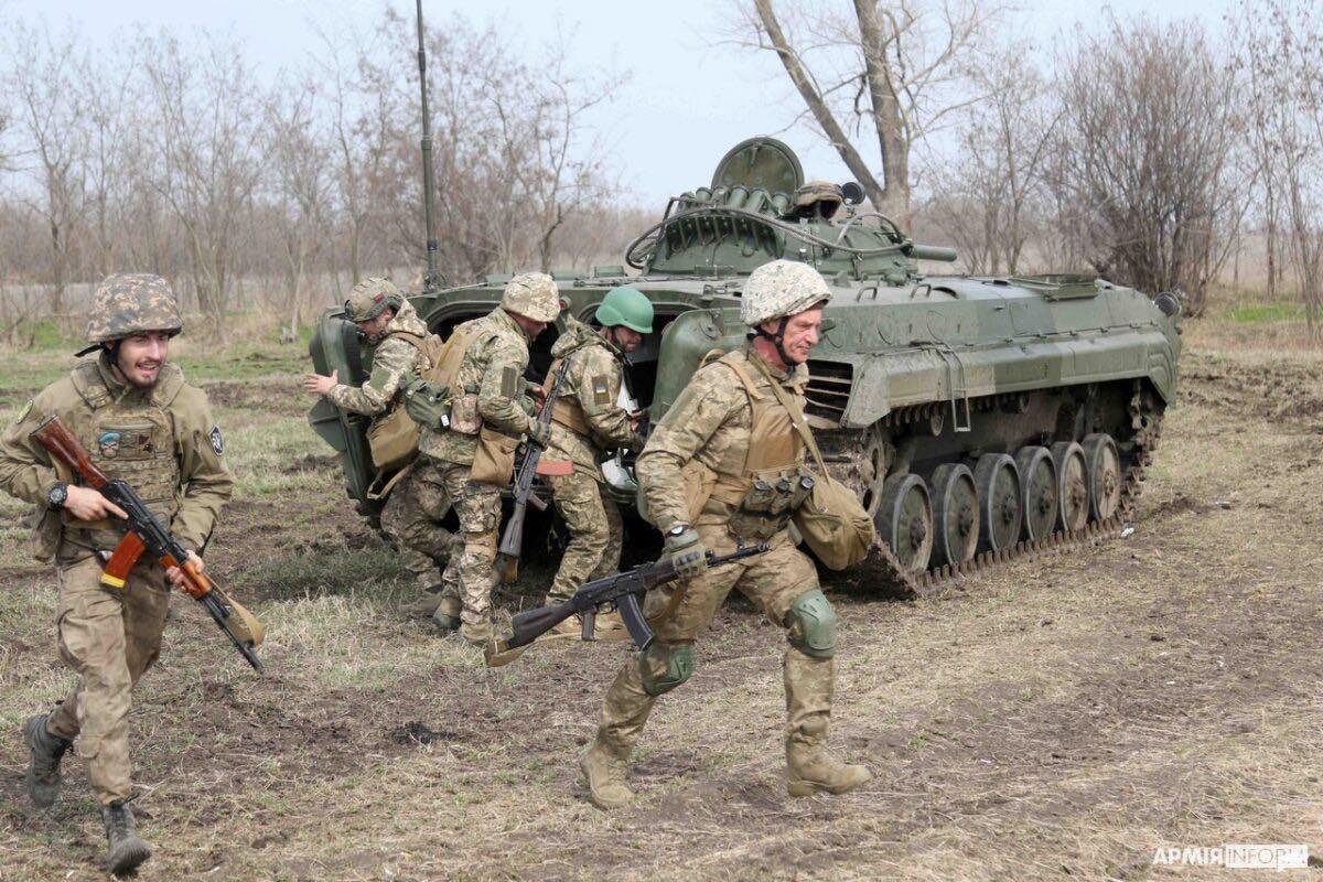 Тих, хто служить давно, звільнятимуть першими: нардеп розповів про демобілізацію