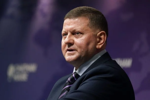 "Їхня ціль — всі українці": Залужний розніс РФ за удар по Дніпру та емоційно звернувся до світу