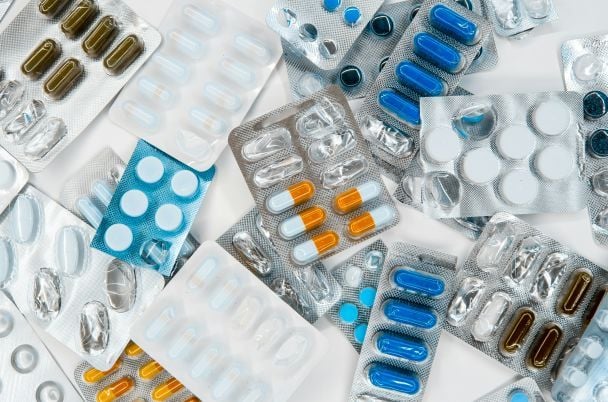 Чи дійсно Україні загрожує дефіцит ліків через удари РФ: у МОЗ відповіли