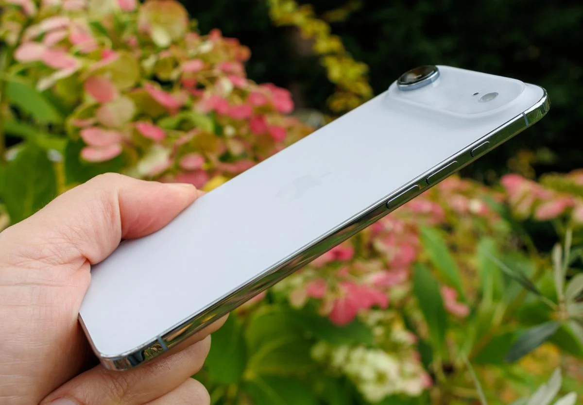 iPhone Air 2 розсекречено до анонсу: провальний смартфон отримає 3 важливі покращення
