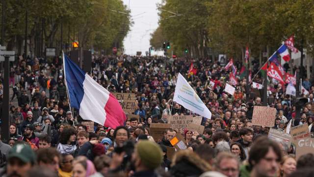 Водомети, газ і затримання: Європою прокотилася нова масштабна хвиля протестів